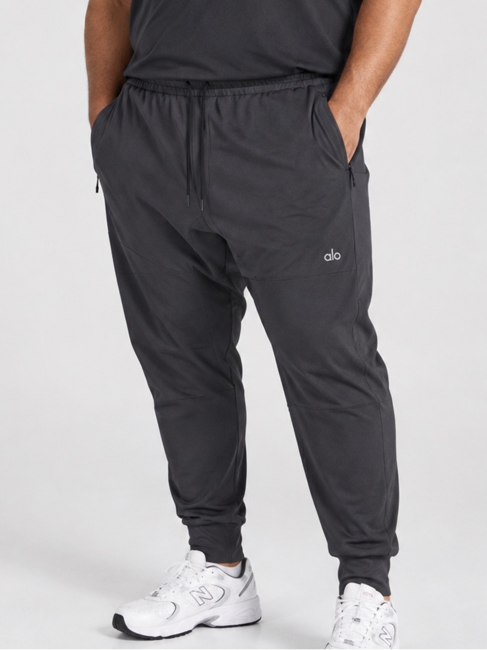 NWT ALO Yoga Conquer Revitalize Pant Black Alosoft M5070R